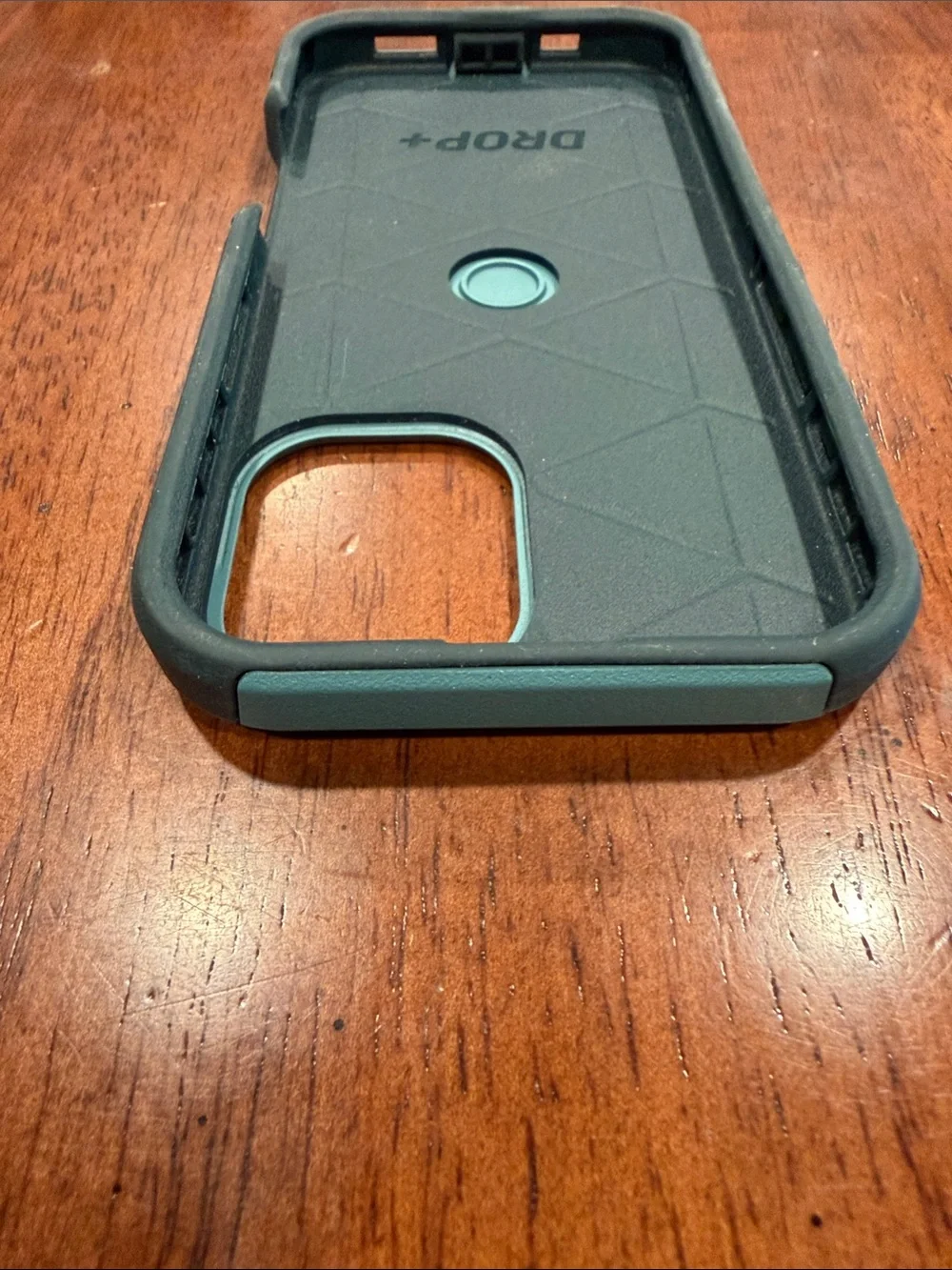 OtterBox Commuter Series MagSafe Case in Teal for iPhone 16